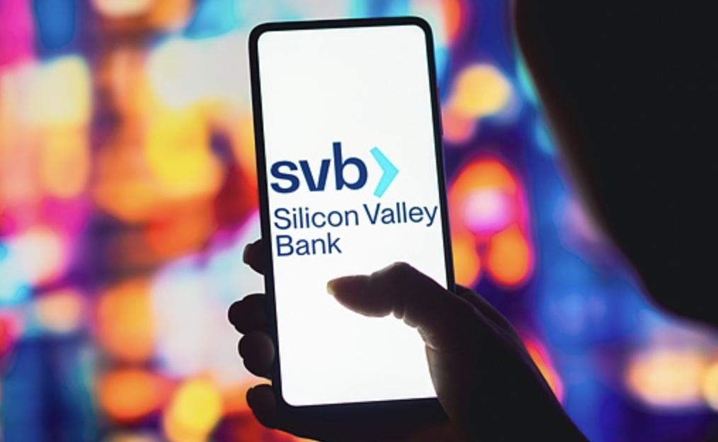 矽谷銀行擠兌的48小時：多個加密風投和初創企業被波及、USDC等穩定幣脫鉤