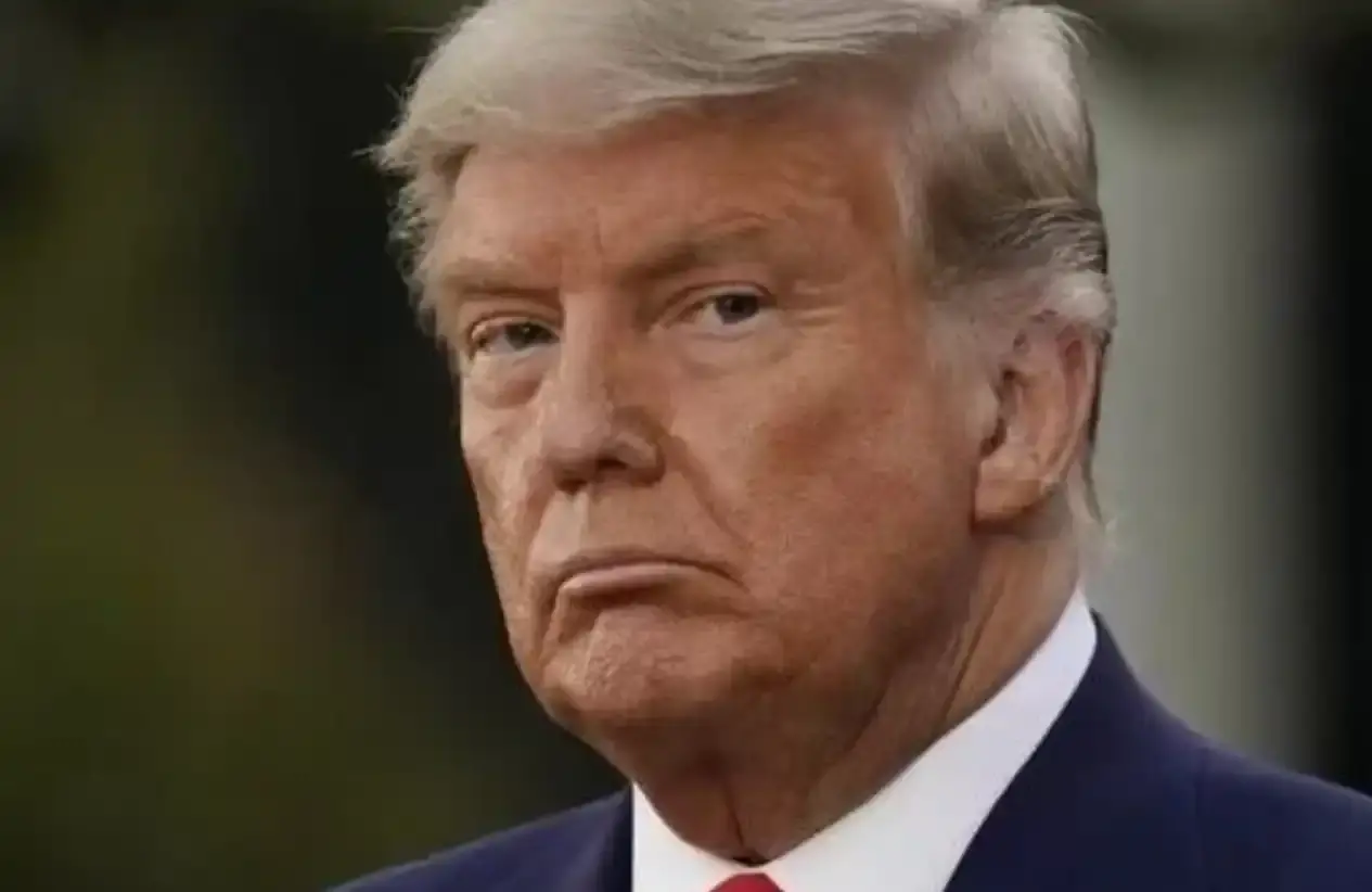 川普回应市场崩盘，坚称关税是美国唯一解药