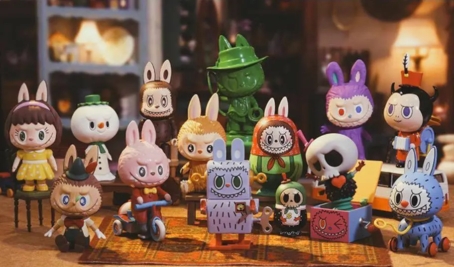 Labubu in the showcase, NFT on the screen, unlocking the magic of IP emotional marketing