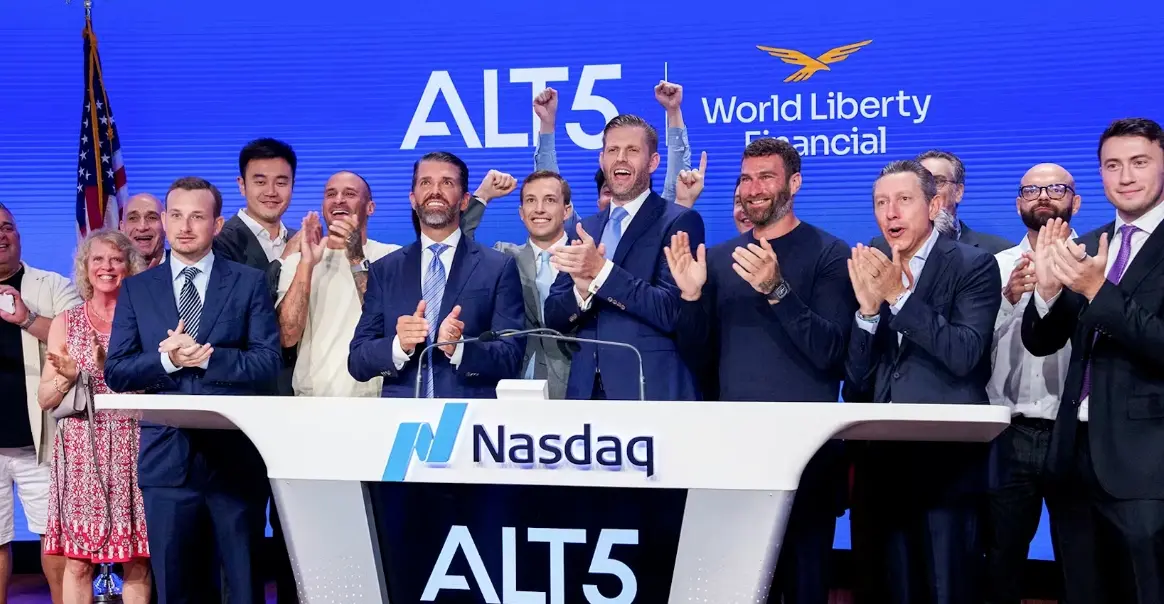 大統領がディーラーに変身：80万人の投資家が大損、トランプ一家が現金化して退場