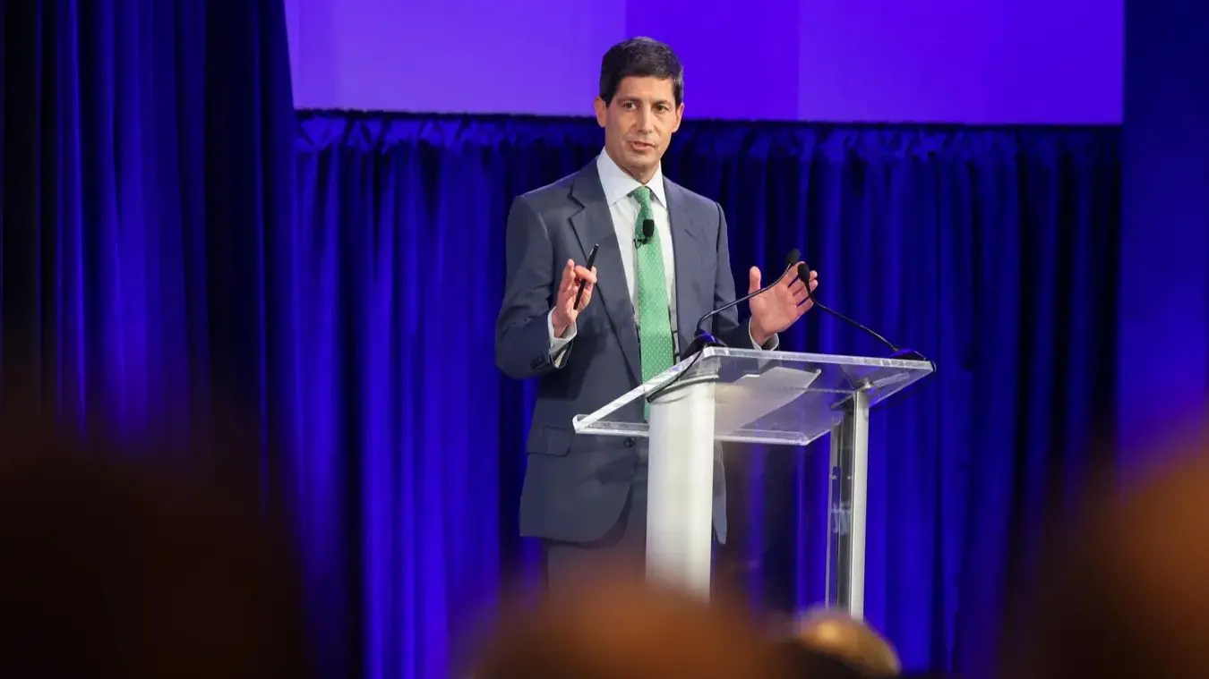 金融男晉升天花板：特朗普欽點前大摩 banker 執掌美聯儲